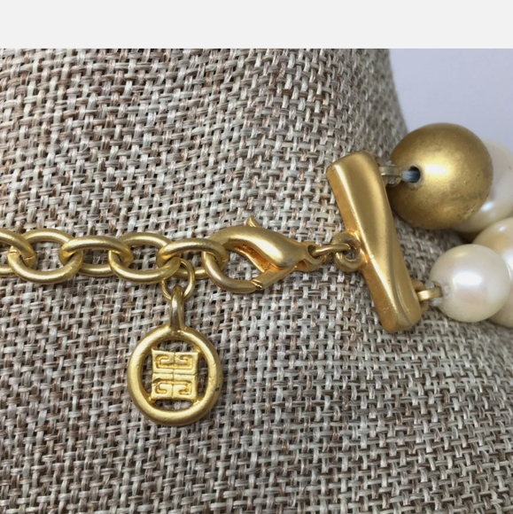 Signed Vintage Givenchy Glass Pearl Necklace - Picture 6 of 9